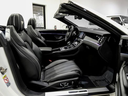Used 2020 Bentley Continental GT image 38