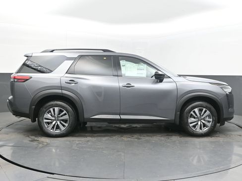 New 2026 Nissan Pathfinder SL FWD image 8