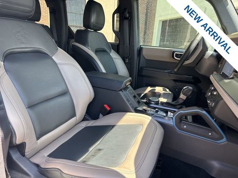 Used 2024 Ford Bronco Wildtrak AWD/4WD image 9