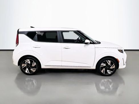 Certified 2023 Kia Soul GT-Line image 8