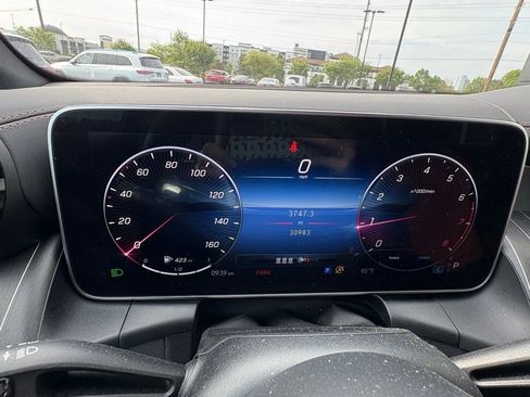 Used 2023 Mercedes-Benz GLC 300 4MATIC image 12