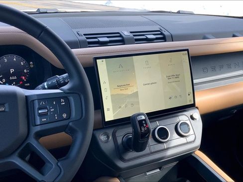 New 2026 Land Rover Defender 110 X-Dynamic SE image 6