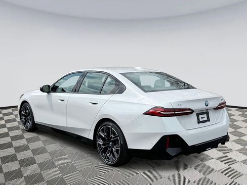 Used 2024 BMW i5 M60 w/ Premium Package AWD/4WD image 4