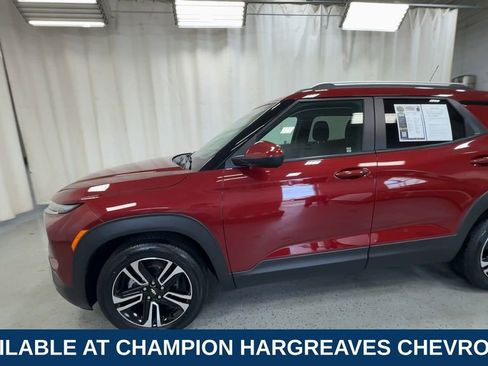 Certified 2024 Chevrolet TrailBlazer LT w/ Convenience Package FWD image 6