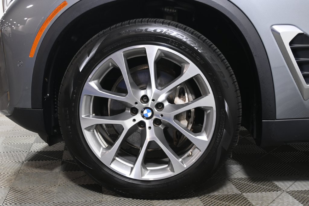 Certified 2024 BMW X5 xDrive40i w/ Premium Package AWD/4WD image 12