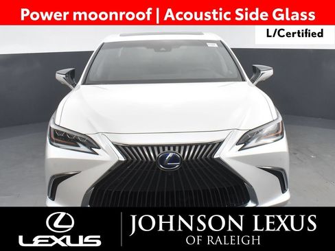 Used 2021 Lexus ES 300h Ultra Luxury w/ Accessory Package 2 FWD image 4