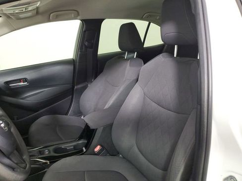 Used 2020 Toyota Corolla LE image 22