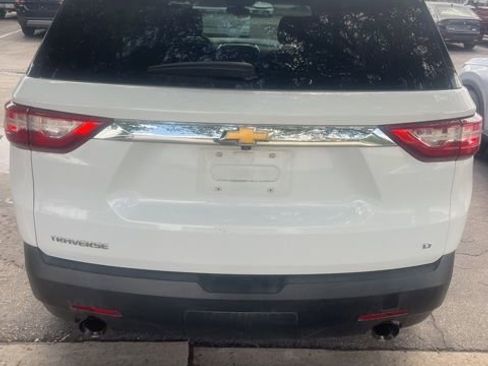 Used 2020 Chevrolet Traverse LT FWD image 5