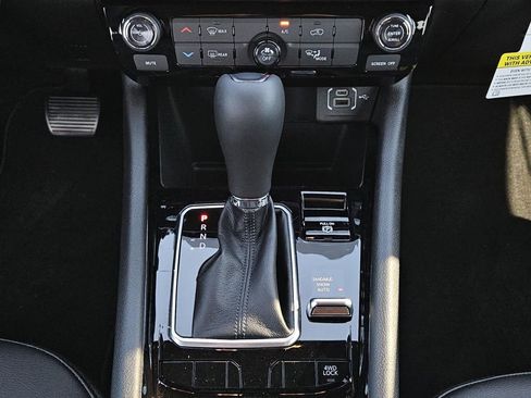 New 2026 Jeep Compass Latitude image 11