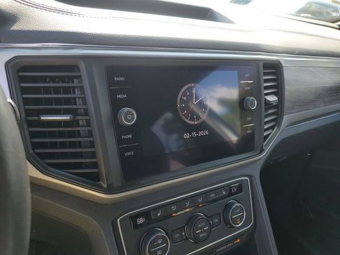 Used 2020 Volkswagen Atlas Cross Sport SE w/ Panoramic Sunroof Package image 29