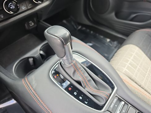 Used 2025 Honda HR-V Sport image 28