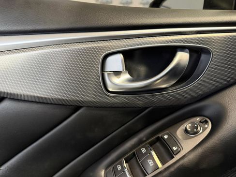 Used 2018 INFINITI Q50 Sport image 12