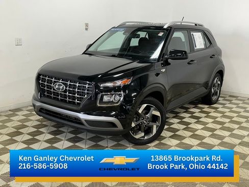 Used 2023 Hyundai Venue SEL FWD image 1
