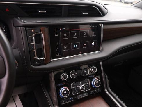 Used 2023 GMC Yukon Denali Ultimate AWD/4WD image 19