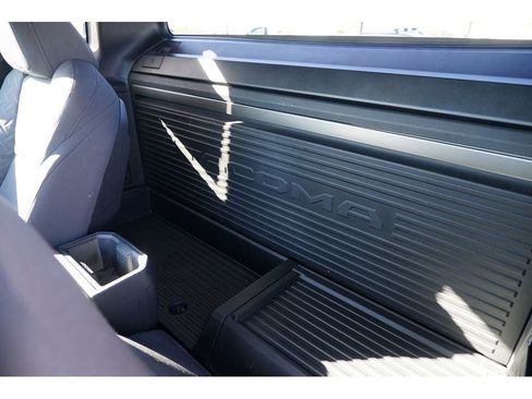 Used 2024 Toyota Tacoma SR image 18