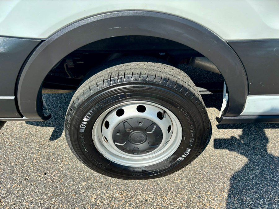 Used 2023 Ford Transit 250 Medium Roof w/ Load Area Protection Package RWD image 28