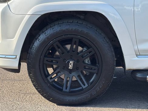 Used 2016 Toyota 4Runner Limited AWD/4WD image 24