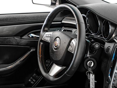 Used 2009 Cadillac CTS 3.6 RWD image 11