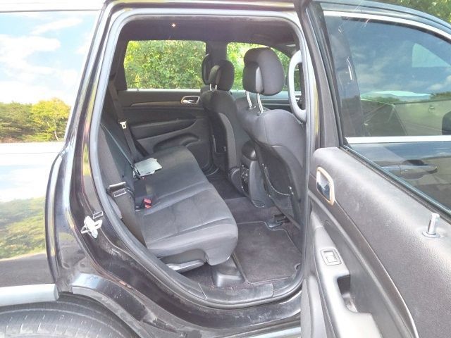 Used 2016 Jeep Grand Cherokee Laredo w/ Quick Order Package 23E RWD image 25