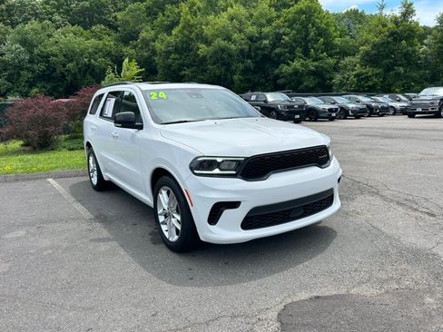 Used 2024 Dodge Durango GT RWD image 9