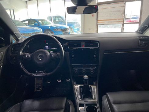 Used 2019 Volkswagen Golf R 4-Door image 22