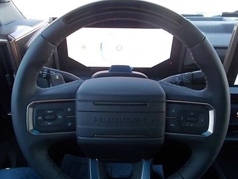 New 2025 GMC Hummer EV 2X w/ Extreme Off-Road Package AWD/4WD image 18