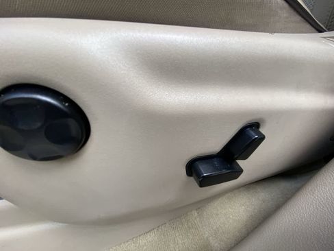 Used 2014 Jeep Grand Cherokee Overland w/ Advanced Technology Group image 12