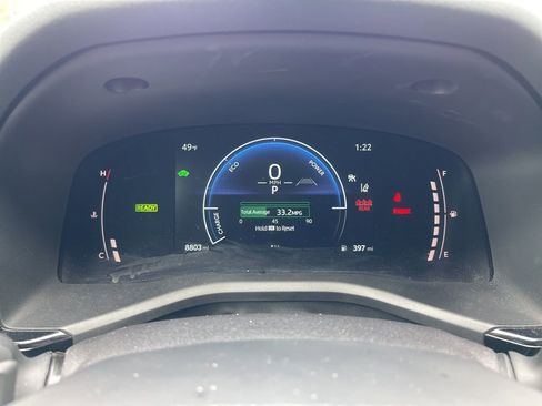 Used 2025 Toyota Camry SE image 9