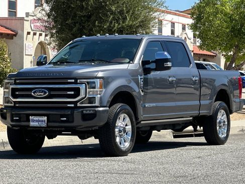 Used 2022 Ford F350 Platinum AWD/4WD image 8