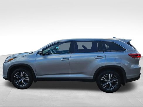Used 2019 Toyota Highlander Plus image 7