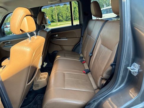 Used 2012 Jeep Liberty Limited AWD/4WD image 22