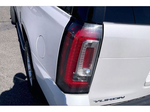 Used 2018 GMC Yukon SLT w/ Open Road Package AWD/4WD image 31