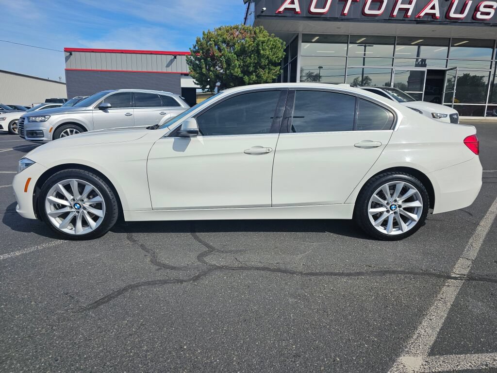 Used 2016 BMW 328i xDrive Sedan AWD/4WD image 2