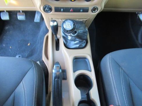 Used 2017 Jeep Wrangler Unlimited Sahara w/ Connectivity Group image 22