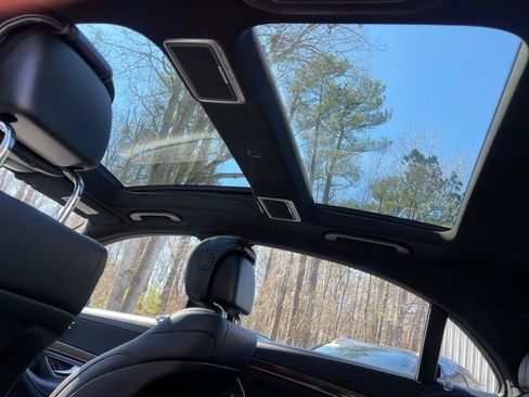 Used 2015 Mercedes-Benz S 550 4MATIC Sedan image 34