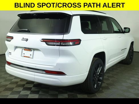 New 2026 Jeep Grand Cherokee L Limited AWD/4WD image 9
