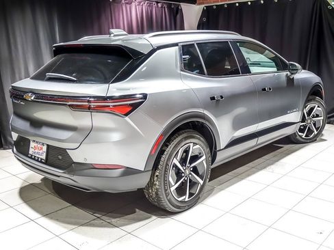 New 2026 Chevrolet Equinox EV LT image 8