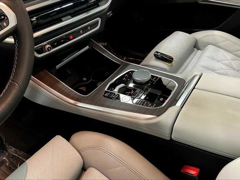 Used 2025 BMW X5 M60i w/ Climate Comfort Package image 20