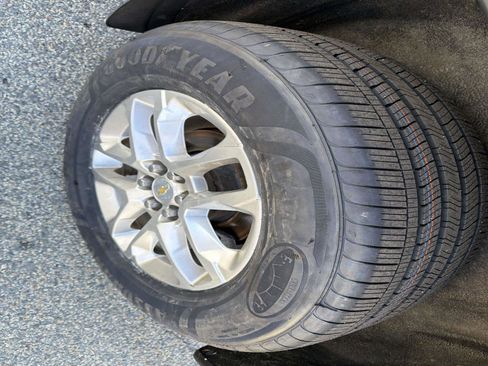 Used 2019 Chevrolet Traverse LT image 18