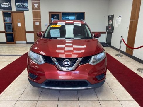 Used 2016 Nissan Rogue SV image 6