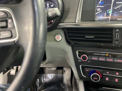 Used 2017 Kia Optima EX w/ Premium Package image 16