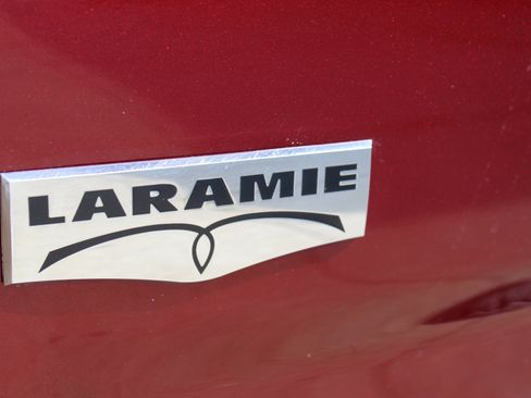 Used 2016 RAM 3500 Laramie image 6