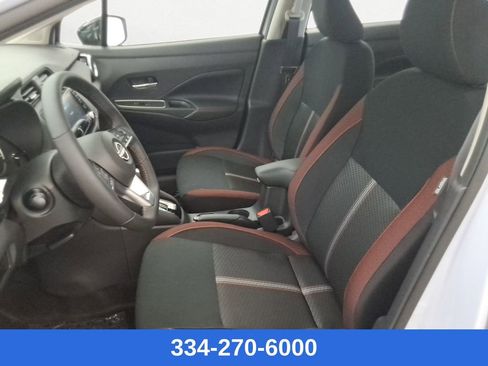 New 2025 Nissan Versa SR w/ Trunk Package image 12