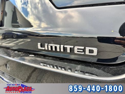 Used 2023 Jeep Grand Cherokee Limited AWD/4WD image 17
