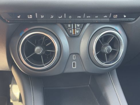 Certified 2025 Chevrolet Blazer LT AWD/4WD image 22
