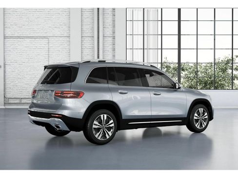 Used 2026 Mercedes-Benz GLB 250 image 20