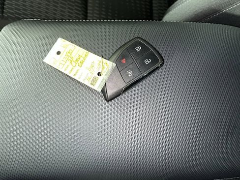 Used 2025 Chevrolet Equinox LT AWD/4WD image 24