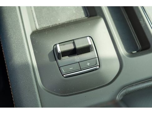New 2026 GMC Sierra 2500 AT4 w/ AT4 Premium Plus Package AWD/4WD image 27