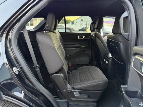 Used 2020 Ford Explorer XLT w/ Comfort Package AWD/4WD image 18