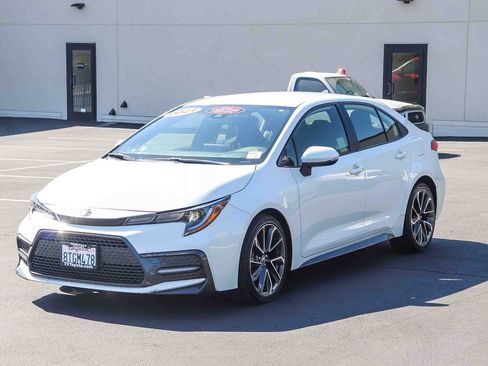 Certified 2021 Toyota Corolla SE w/ Carpet Mat Package (TMS) FWD image 3